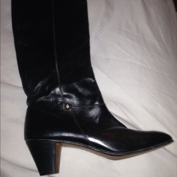 Vintage authentic gucci  boots - Picture 2 of 3