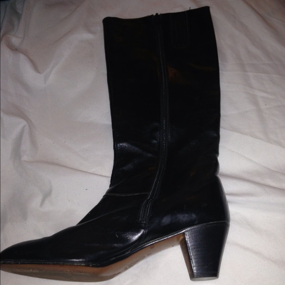 Vintage authentic gucci  boots - Picture 3 of 3