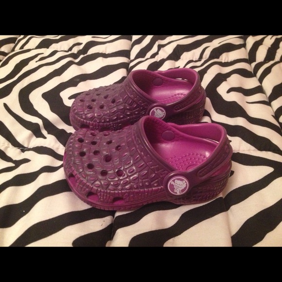 BundleToddler purpleCrocs 4/5  & green crocks 4/5
