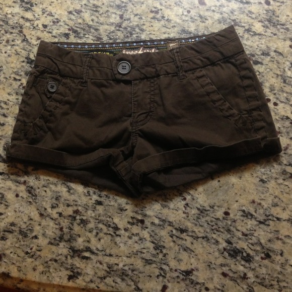 A&F + FreeStyle⚡Rev. Shorts - Picture 2 of 3