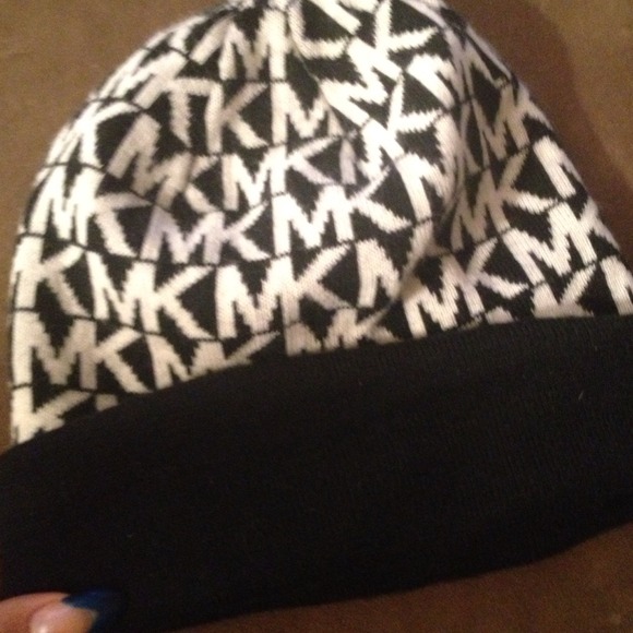Michael Kors hat
