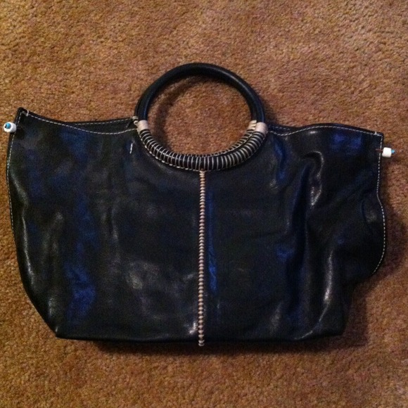 Black leather tommy bahama purse