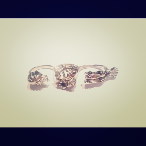 Skeleton 3 finger ring