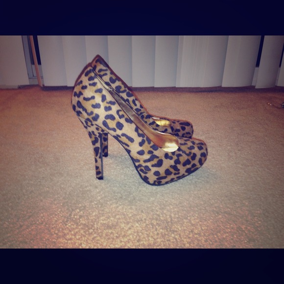 Super sexy Leopard print pumps