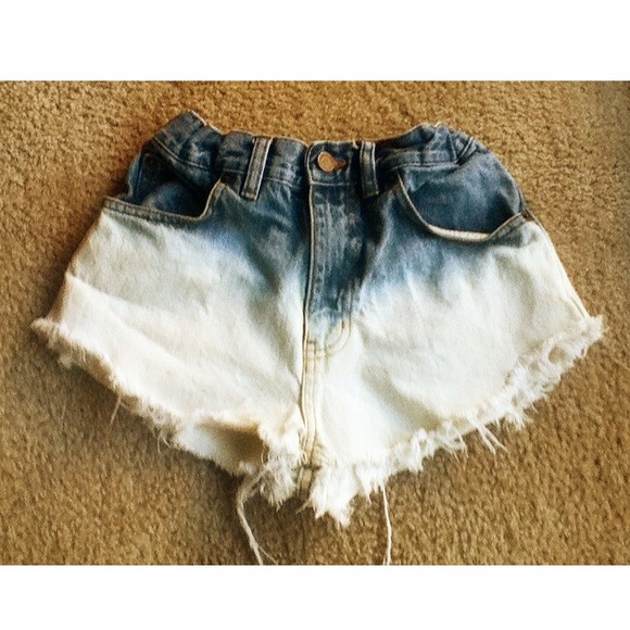Denim - Highwaisted Ombre Shorts