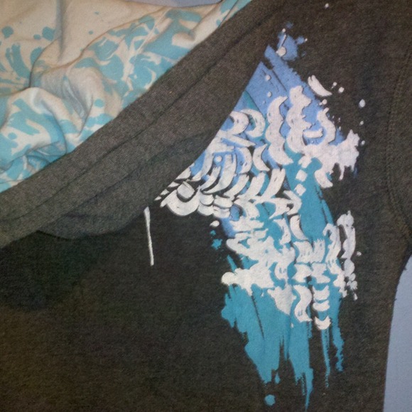 🎉Hurley Pullover - Picture 2 of 2