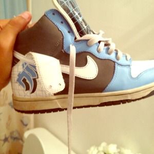 🚫SOLD🚫 AUTHENTIC High Top Nikes.
