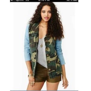 Camo denim sleeve jacket