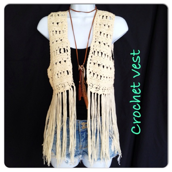 Tops - ❗Reduced price❗Crochet fringe vest