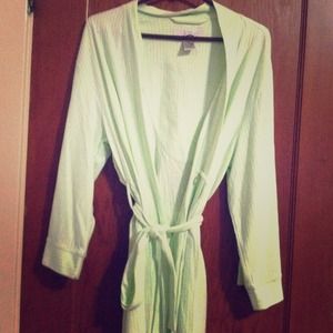 NWOT Adorable mint green lightweight robe