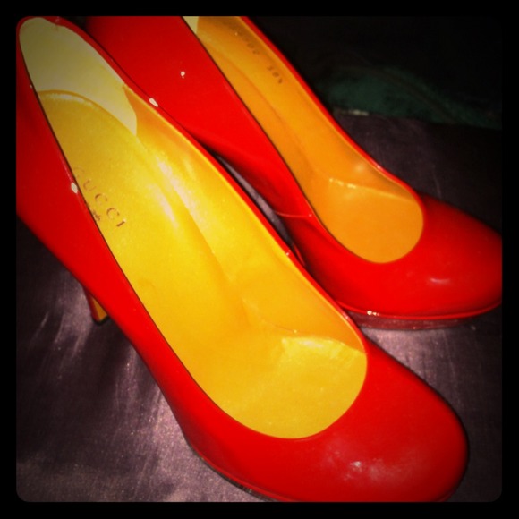 Authentic red Gucci "Betty" pumps