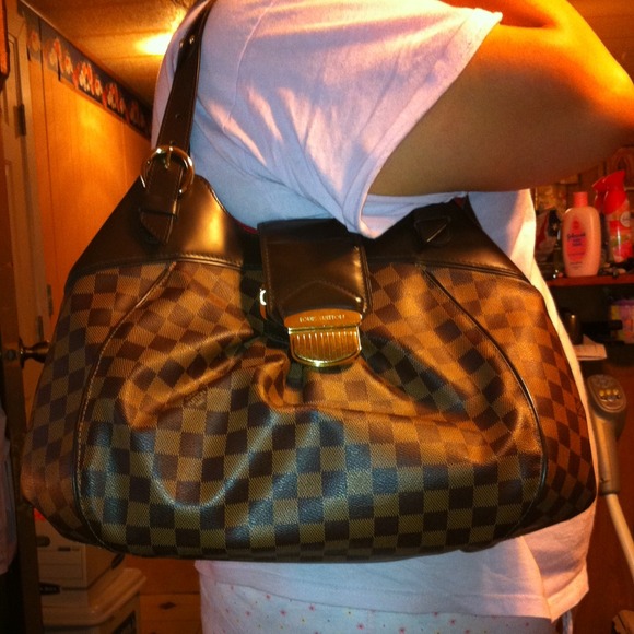 SOLD***Additional pictures of my damier Sistina gm