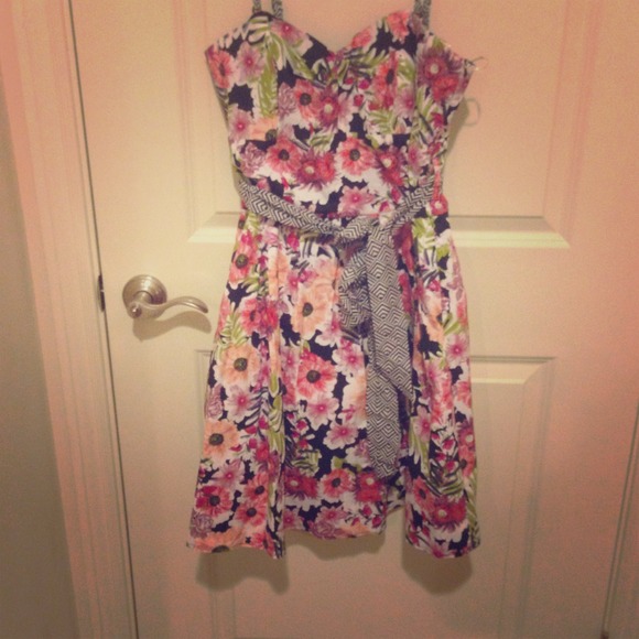 Floral spring tea dress