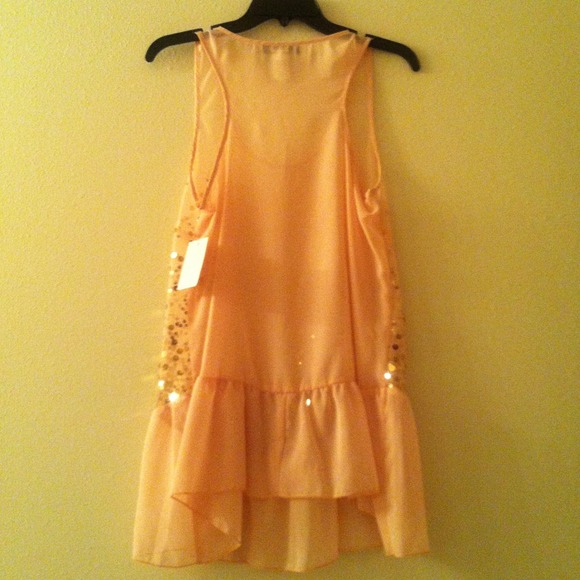 Top - Picture 2 of 2