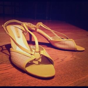 Bandolino heel summer yellow and straw