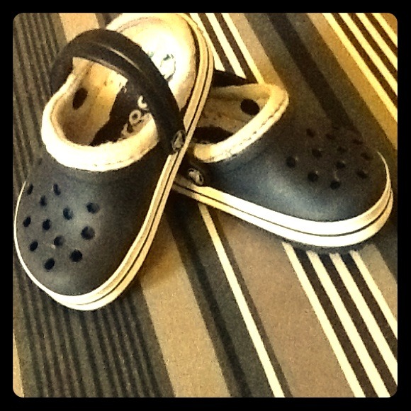 Toddler crocs size 6/7