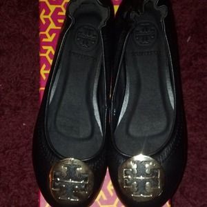 Brand new Tory Burch Revas size 7