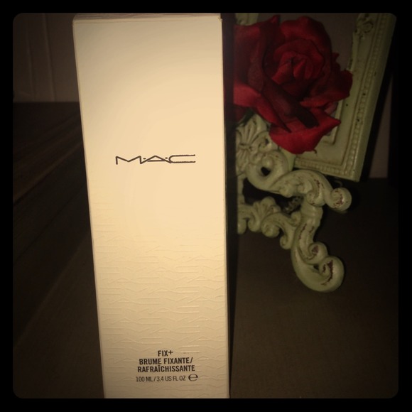 🔴Bundled🔴💯% Authentic MAC Fix+