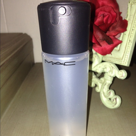 🔴Bundled🔴💯% Authentic MAC Fix+ - Picture 3 of 3