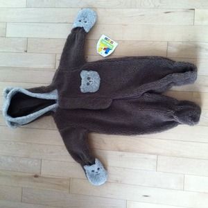 NWT Brown bear warm coverup for baby boy/girl 6 mo