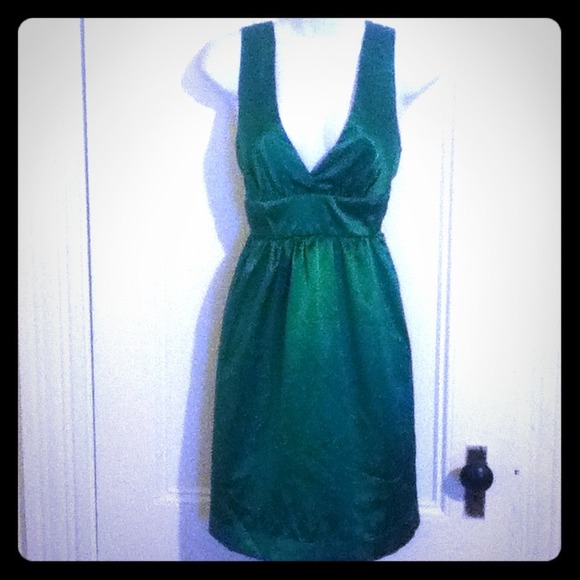 Nwt sz L emerald green dress