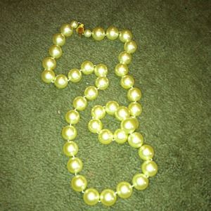 Gorgeous large pearl necklace