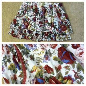 Floral Skirt w/pockets