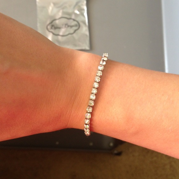 Fashion Jewelry💐Free with any clothing purchase💐 - Picture 1 of 3