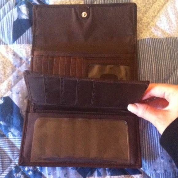 Fossil Wallet!!! - Picture 3 of 4