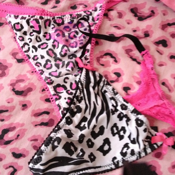 🚫SOLD🚫PANTIES BUNDLE - Picture 3 of 3