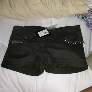 Super cute short! Studded, size: Xs.. Never worn!