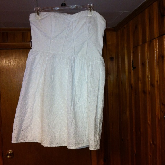 Eyelet strapless cotton sun dress