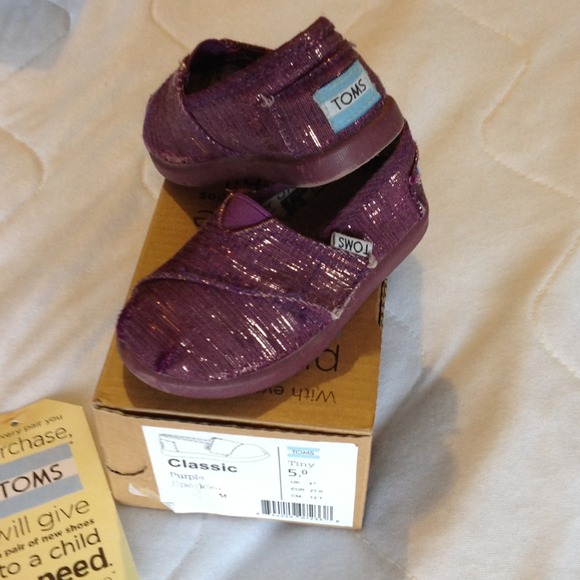 SOLD-Tiny Toms toddler shoes size T5 (BUNDLED)