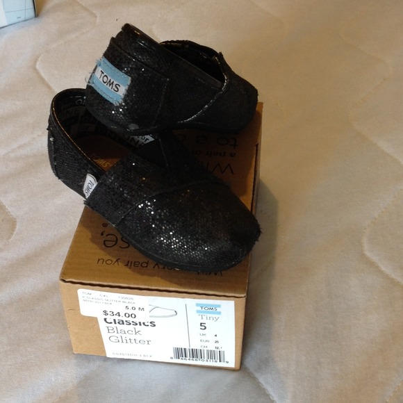 SOLD-Tiny Toms Toddler Shoes Size T5 (BUNDLED)
