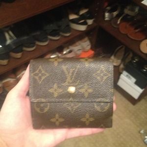 Louis Vuitton wallet. Grea condition. Gently worn