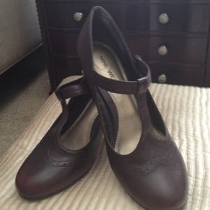 *Reduced*  Vintage Style Heels - Size 9