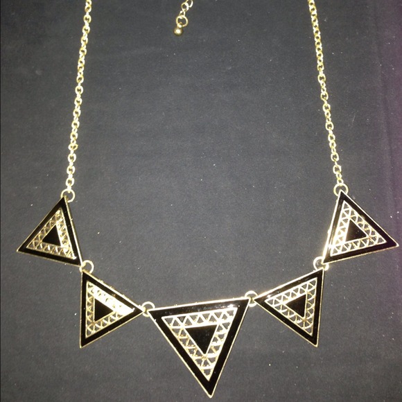 *SOLD OUT* Black & Gold Triangle Chain