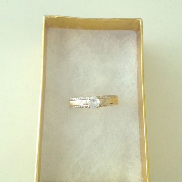 14K gold engagement ring