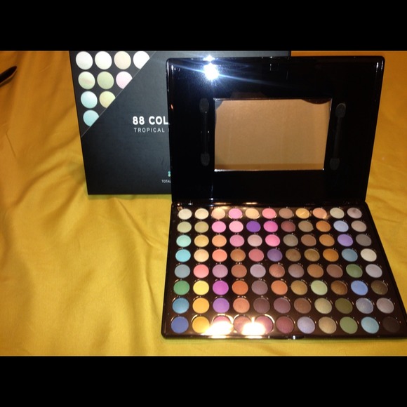 BH Cosmetics - Picture 3 of 3