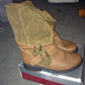 Tan boots great condition like new