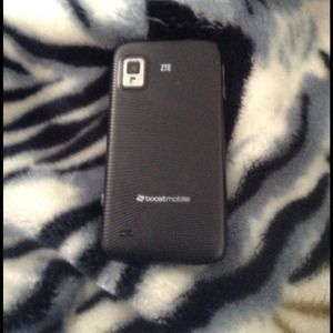 Boost mobile android cell phone