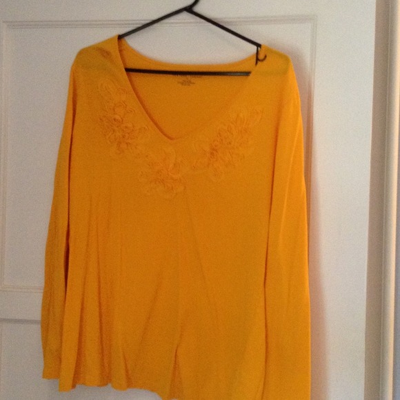 Yellow teeSOLD