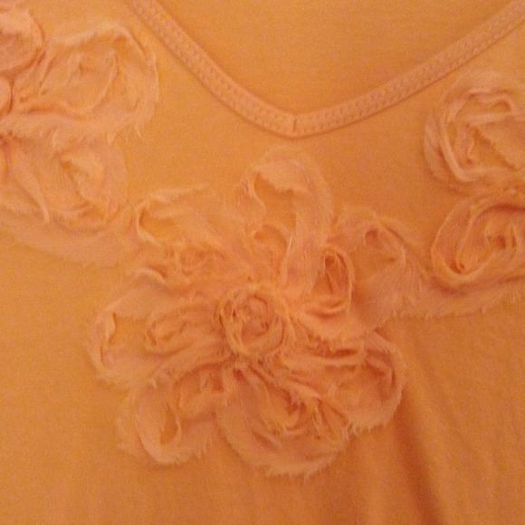 Yellow teeSOLD - Picture 2 of 3