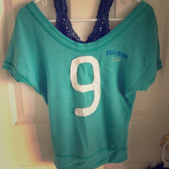 Hollister top