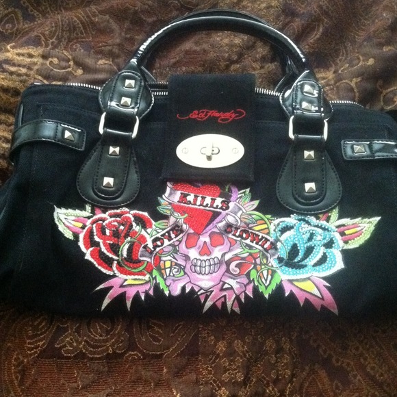 Ed hardy purse excellent condition!