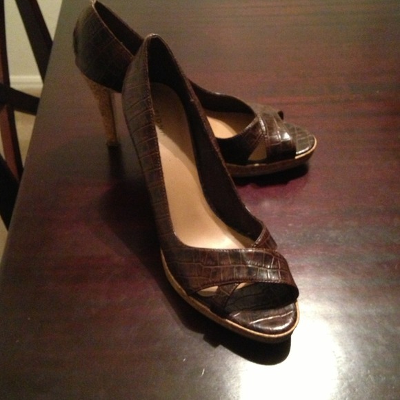 Open toe heels - Picture 2 of 3
