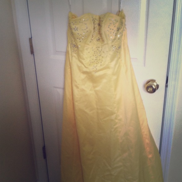 Beauty and the beast style yellow Belle prom dress