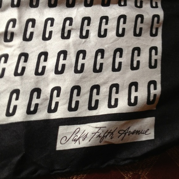 Scarf - Picture 1 of 2