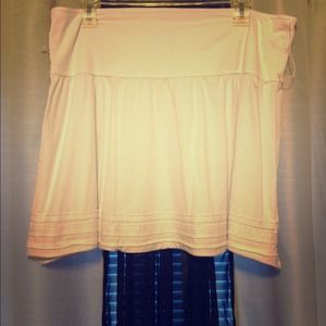 Flouncy white Hollister mini-skirt