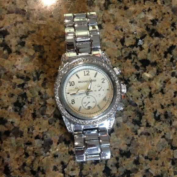 MK WATCH